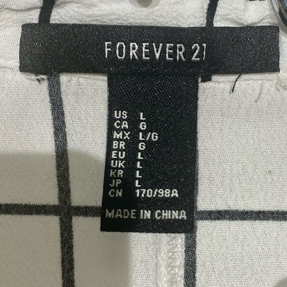 Forever 21 White and Black Crosshatch Button Down Short Sleeve Crop Top Large - Picture 4 of 9